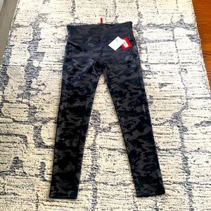 NWT! Spanx Faux Leather Camo Legging, womens size Petite Medium